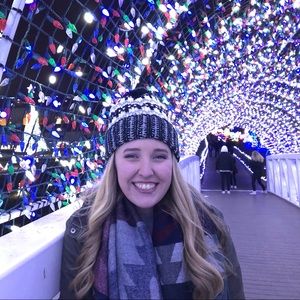 Meet your Posher, Elizabeth